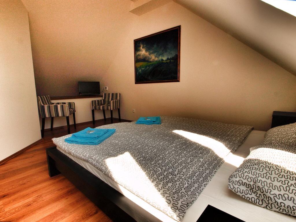 Hotel Pod Koksinem Spalene Porici Bilik gambar